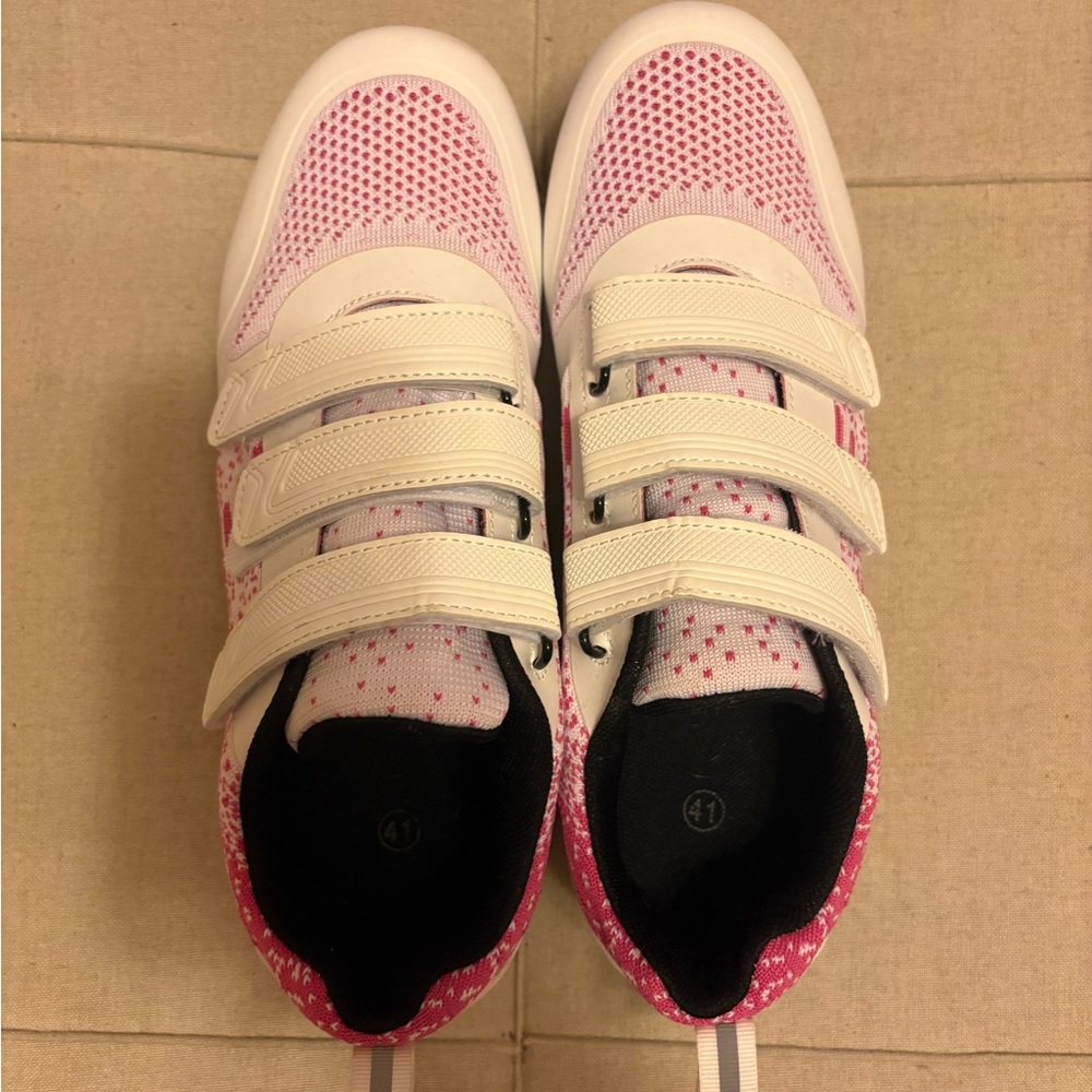White/pink cycling shoes (Women’s 10/Mens 8)